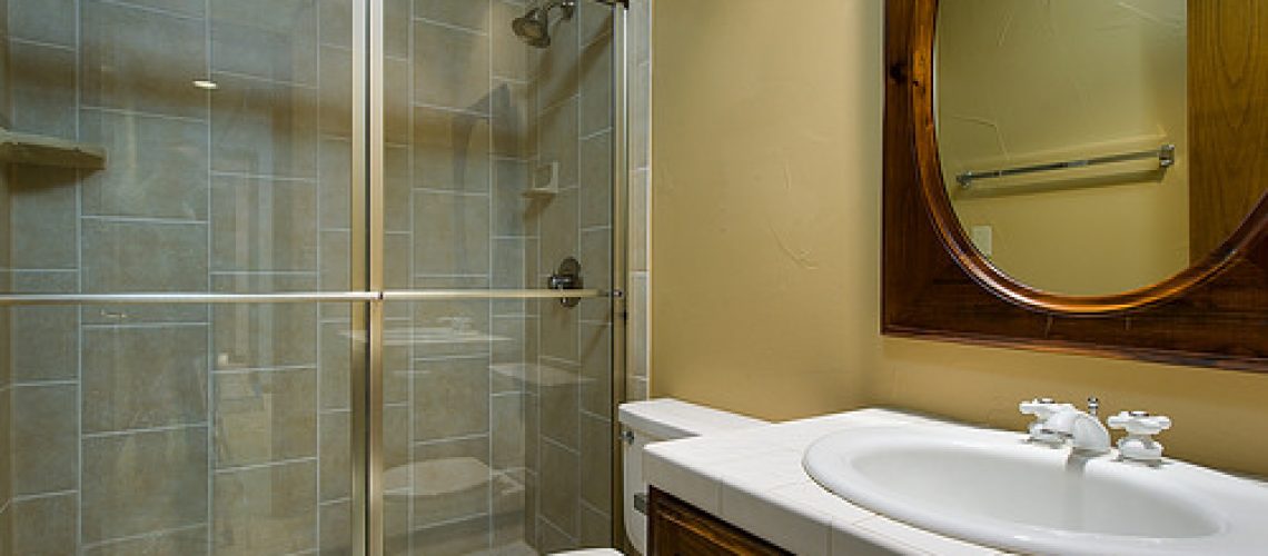 Should You Go For Fully Tiled Or Half Tiled Bathroom Walls?